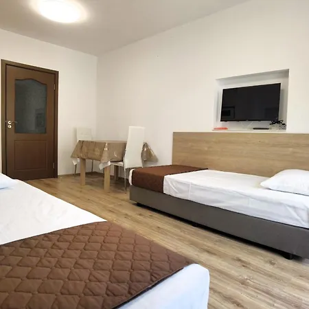 Cabacum Pleasure Beachfront - 50m To And Pool Aparthotel Varna