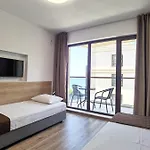 Aparthotel Cabacum Pleasure Beachfront - 50m To And Pool Varna