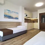 Cabacum Pleasure Beachfront - 50m To And Pool 3* Varna