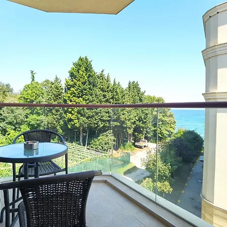 Cabacum Pleasure Beachfront - 50m To And Pool Aparthotel