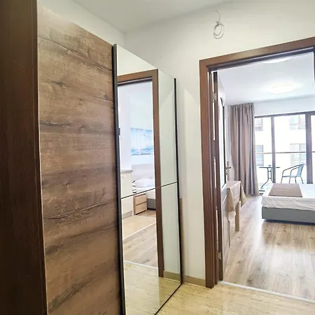 Aparthotel Cabacum Pleasure Beachfront - 50m To And Pool Varna