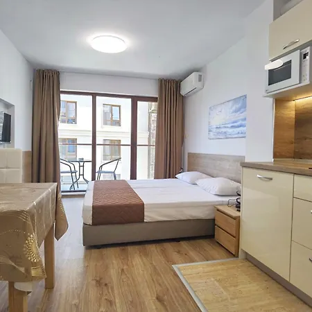 Cabacum Pleasure Beachfront - 50m To And Pool 3* Varna