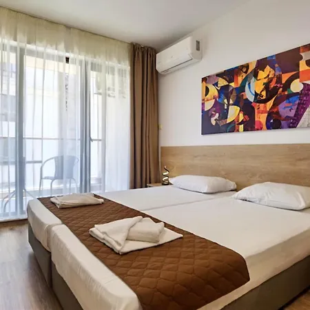 Апартхотел Cabacum Pleasure Beachfront - 50m To And Pool