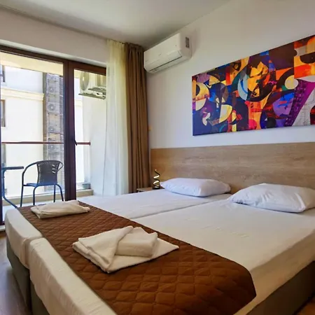 Апартхотел Cabacum Pleasure Beachfront - 50m To And Pool 3*